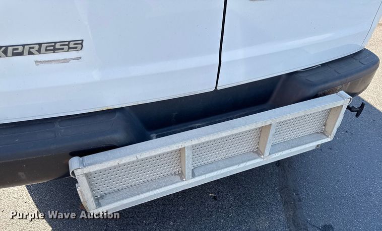 image for item EA1903 2011 Chevrolet Express prisoner transport van