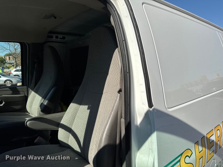 image for item EA1903 2011 Chevrolet Express prisoner transport van