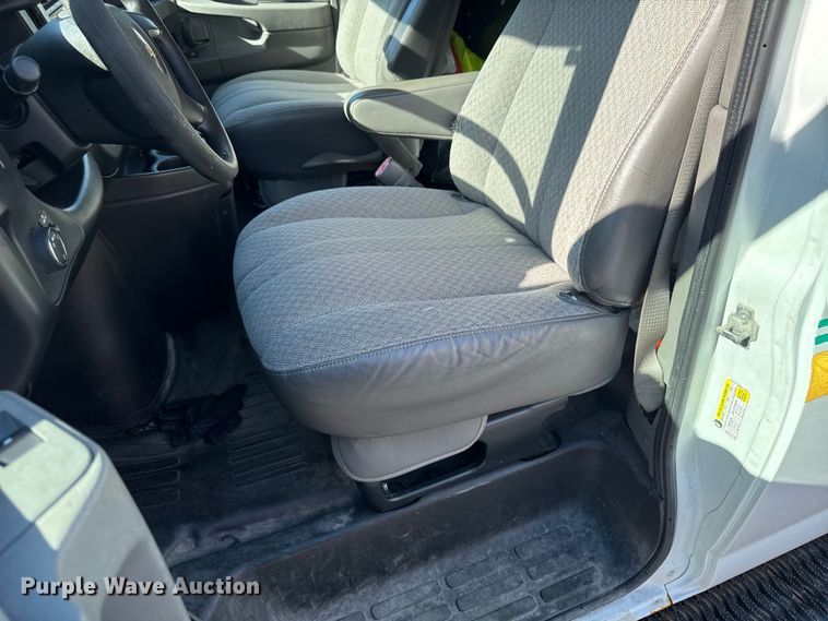 image for item EA1903 2011 Chevrolet Express prisoner transport van