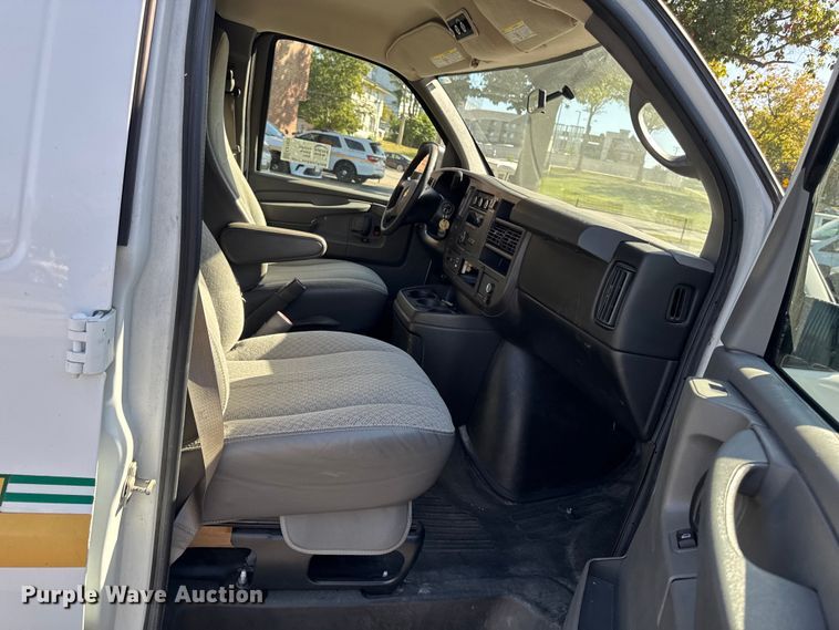 image for item EA1903 2011 Chevrolet Express prisoner transport van