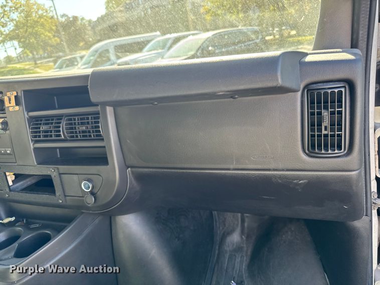 image for item EA1903 2011 Chevrolet Express prisoner transport van