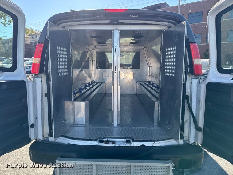 image for item EA1903 2011 Chevrolet Express prisoner transport van