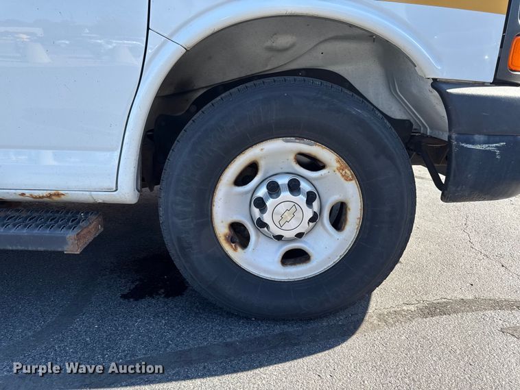 image for item EA1903 2011 Chevrolet Express prisoner transport van