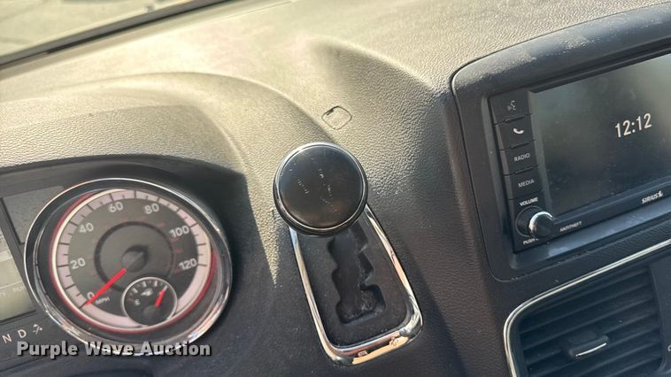 image for item EA1904 2019 Dodge Grand Caravan van