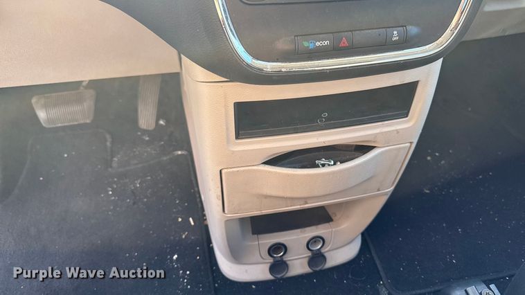 image for item EA1904 2019 Dodge Grand Caravan van