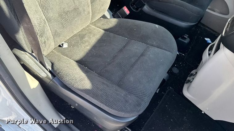 image for item EA1904 2019 Dodge Grand Caravan van