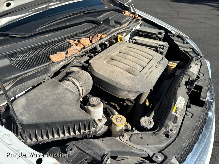 image for item EA1904 2019 Dodge Grand Caravan van