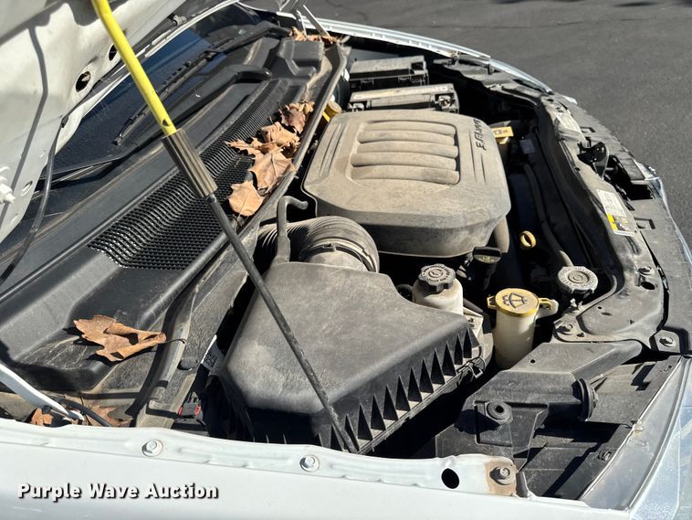 image for item EA1904 2019 Dodge Grand Caravan van