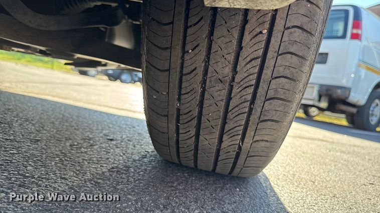 image for item EA1904 2019 Dodge Grand Caravan van