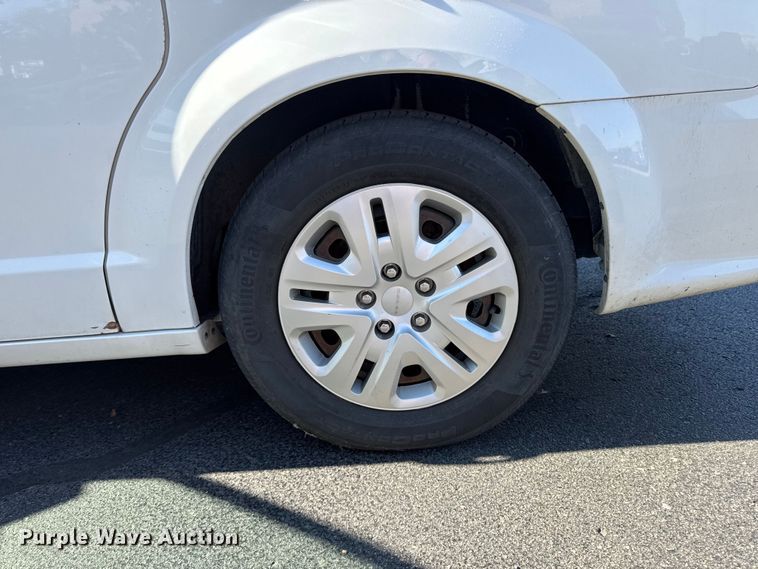 image for item EA1904 2019 Dodge Grand Caravan van