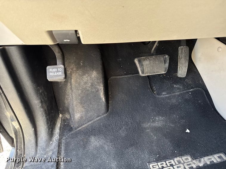 image for item EA1905 2014 Dodge Grand Caravan van