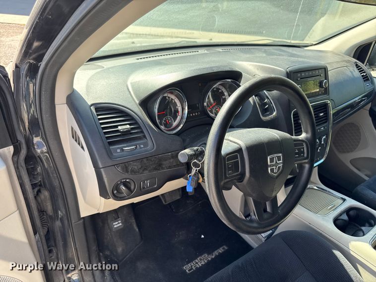 image for item EA1905 2014 Dodge Grand Caravan van