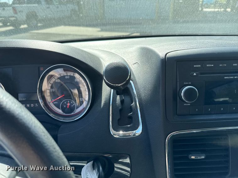 image for item EA1905 2014 Dodge Grand Caravan van