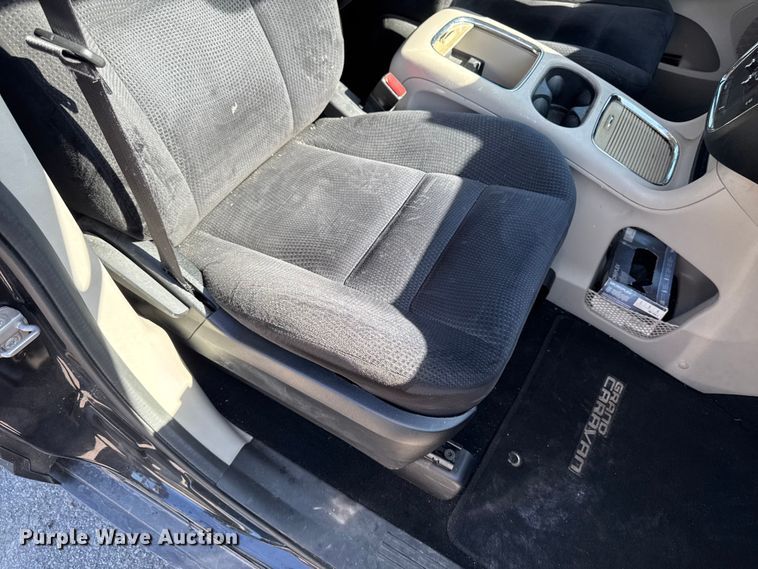 image for item EA1905 2014 Dodge Grand Caravan van