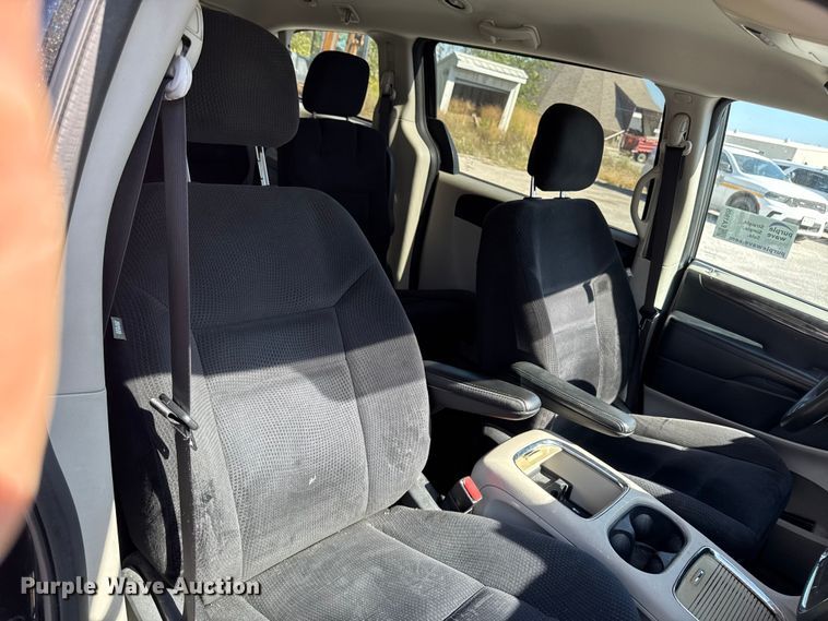 image for item EA1905 2014 Dodge Grand Caravan van