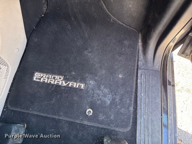 image for item EA1905 2014 Dodge Grand Caravan van