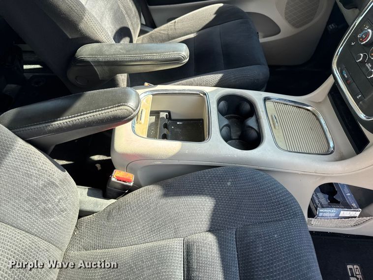 image for item EA1905 2014 Dodge Grand Caravan van