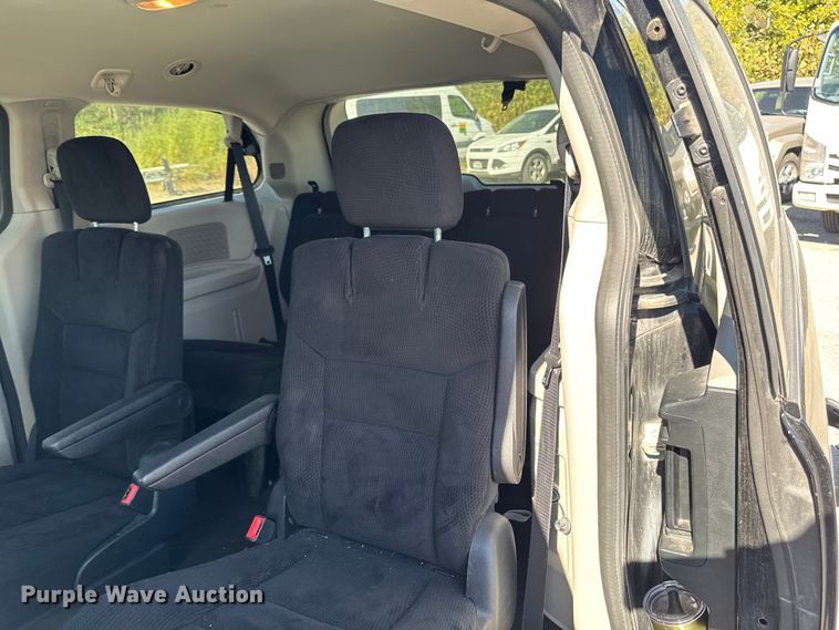 image for item EA1905 2014 Dodge Grand Caravan van