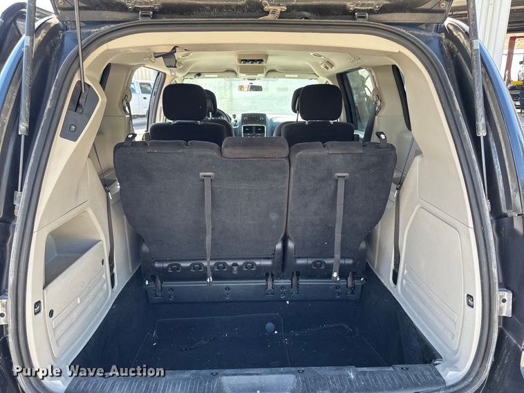 image for item EA1905 2014 Dodge Grand Caravan van