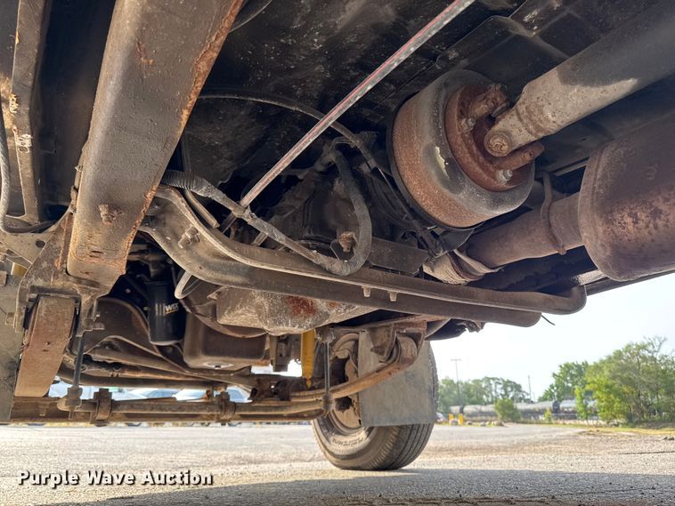 image for item EA1906 1997 Ford F-Super Duty dump truck