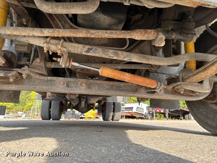 image for item EA1906 1997 Ford F-Super Duty dump truck