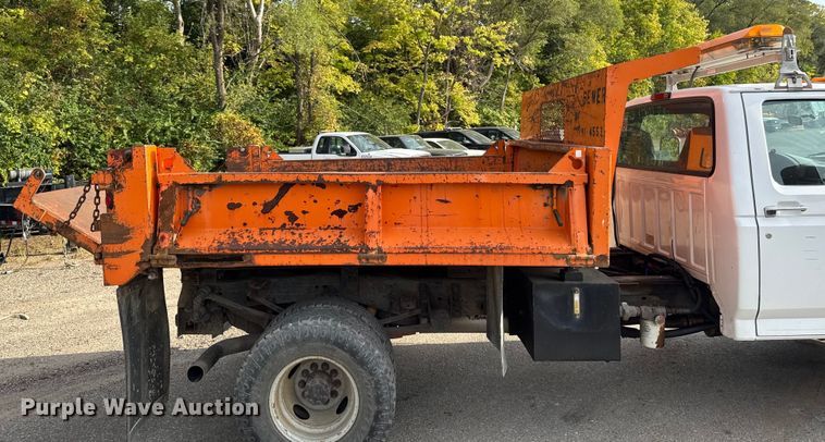 image for item EA1906 1997 Ford F-Super Duty dump truck