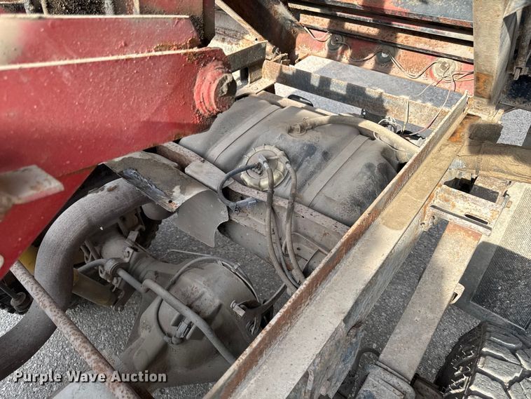 image for item EA1906 1997 Ford F-Super Duty dump truck