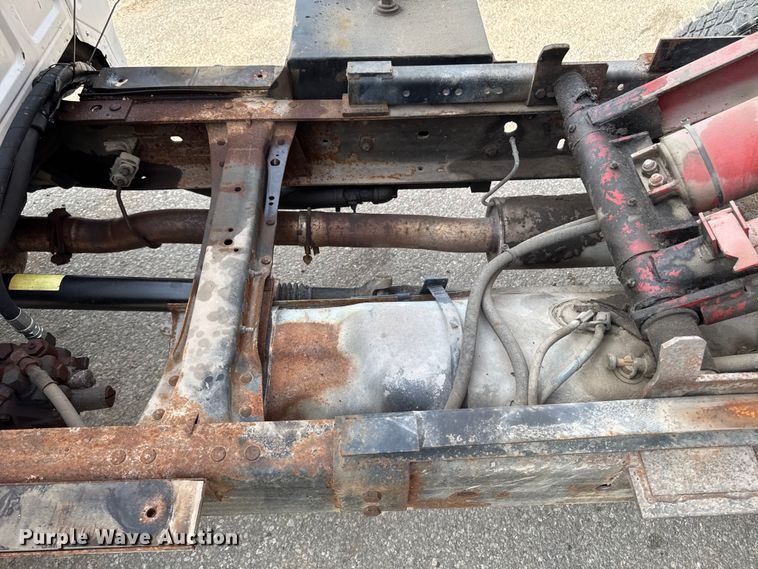 image for item EA1906 1997 Ford F-Super Duty dump truck