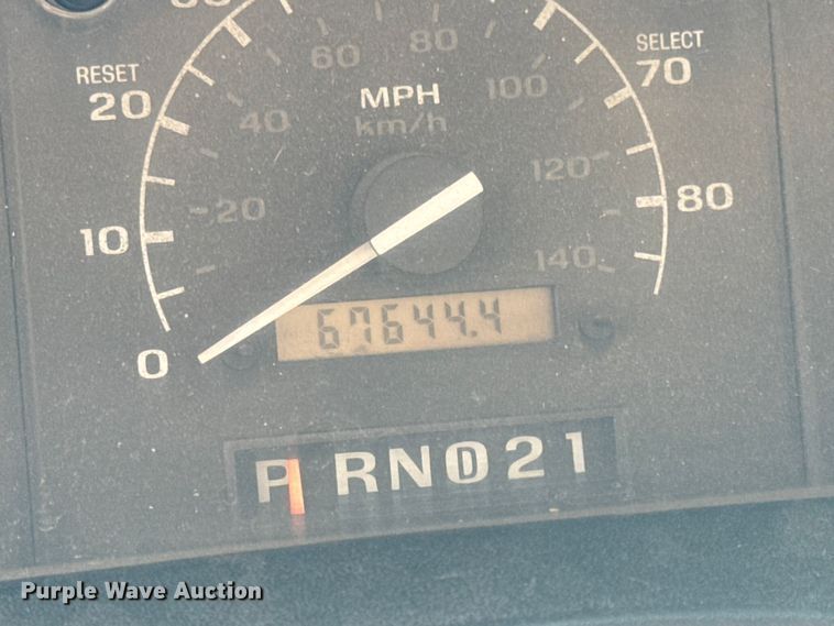 image for item EA1906 1997 Ford F-Super Duty dump truck