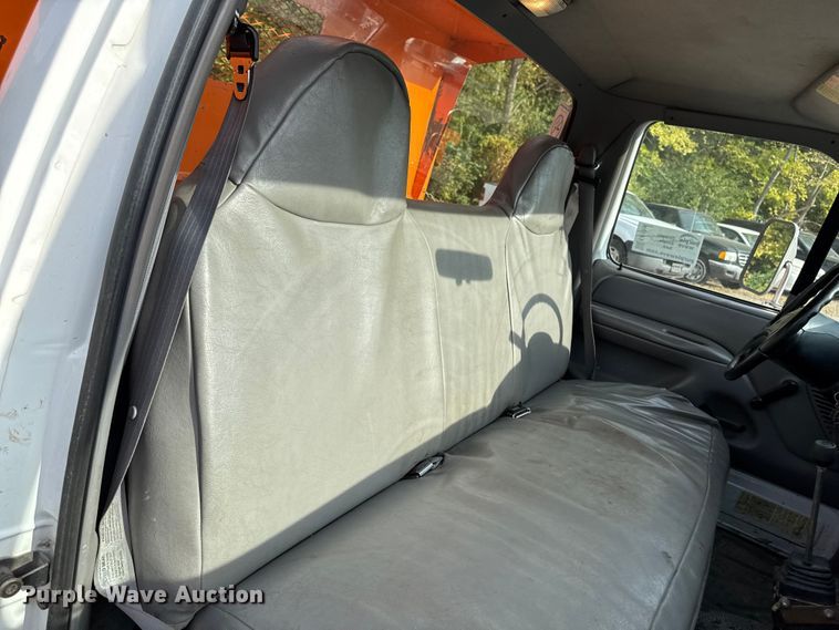 image for item EA1906 1997 Ford F-Super Duty dump truck