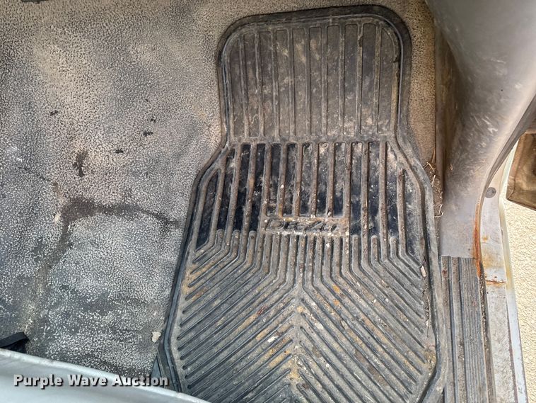 image for item EA1906 1997 Ford F-Super Duty dump truck