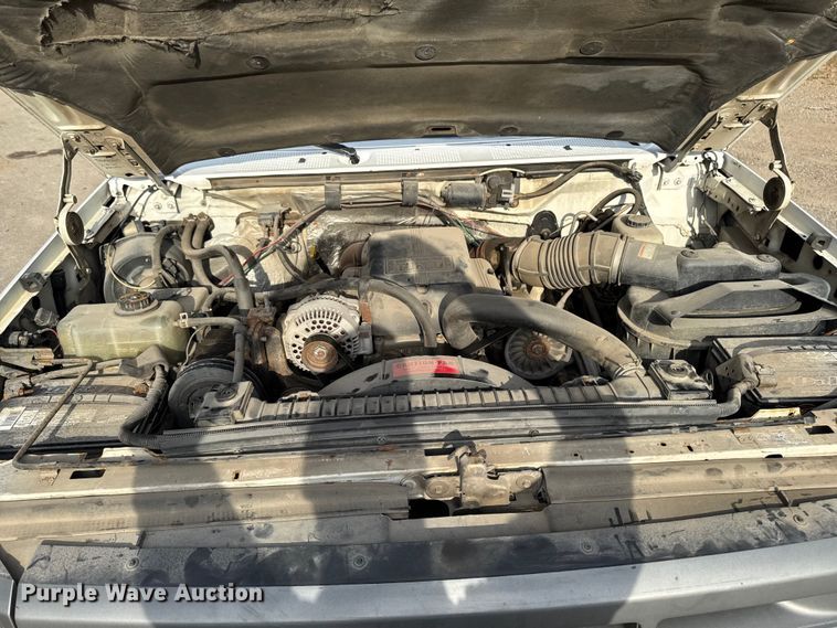 image for item EA1906 1997 Ford F-Super Duty dump truck