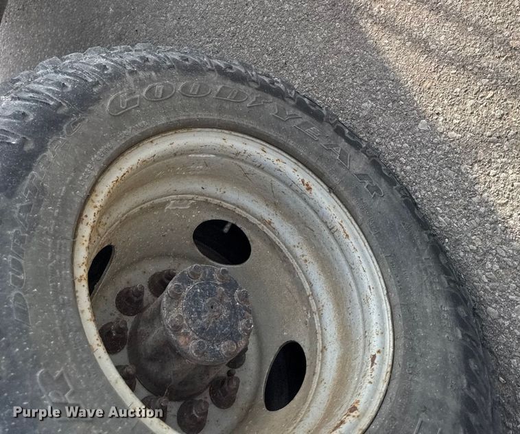 image for item EA1906 1997 Ford F-Super Duty dump truck