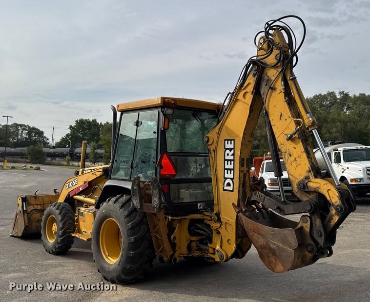 image for item EA1908 1999 John Deere 310SE backhoe