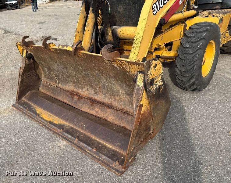 image for item EA1908 1999 John Deere 310SE backhoe