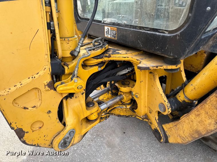 image for item EA1908 1999 John Deere 310SE backhoe