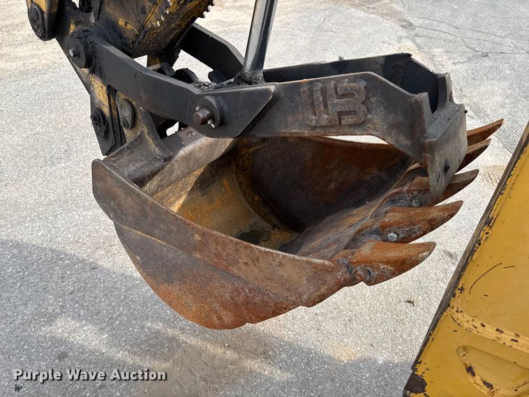 image for item EA1908 1999 John Deere 310SE backhoe