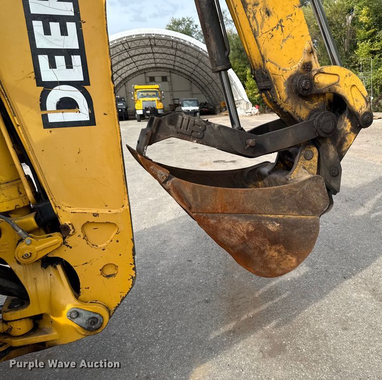 image for item EA1908 1999 John Deere 310SE backhoe