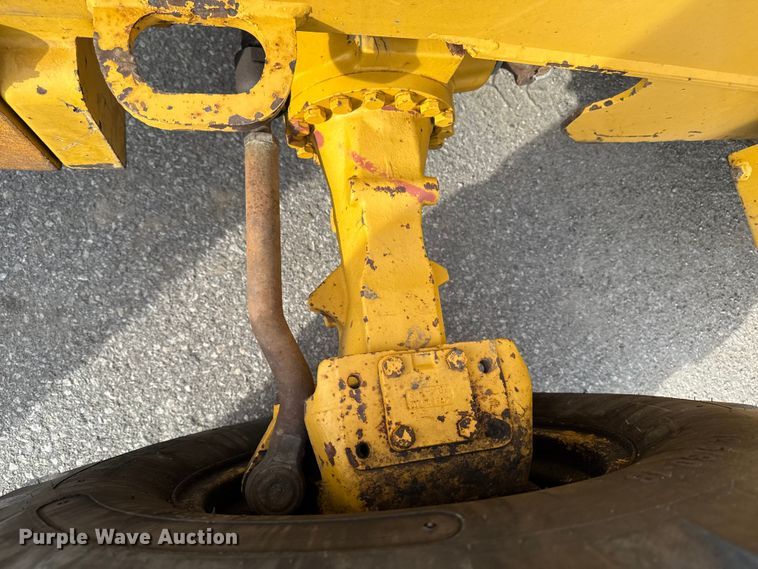 image for item EA1908 1999 John Deere 310SE backhoe