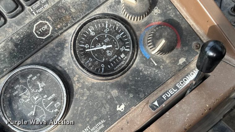 image for item EA1908 1999 John Deere 310SE backhoe