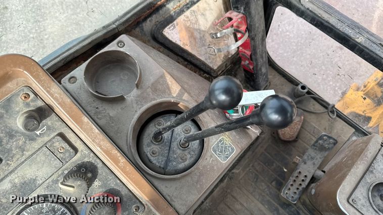 image for item EA1908 1999 John Deere 310SE backhoe