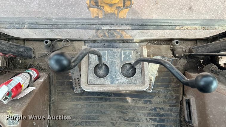 image for item EA1908 1999 John Deere 310SE backhoe