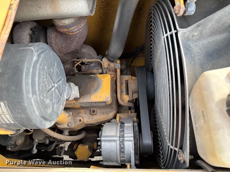 image for item EA1908 1999 John Deere 310SE backhoe