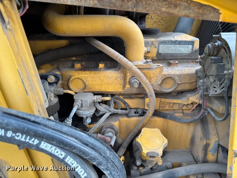 image for item EA1908 1999 John Deere 310SE backhoe