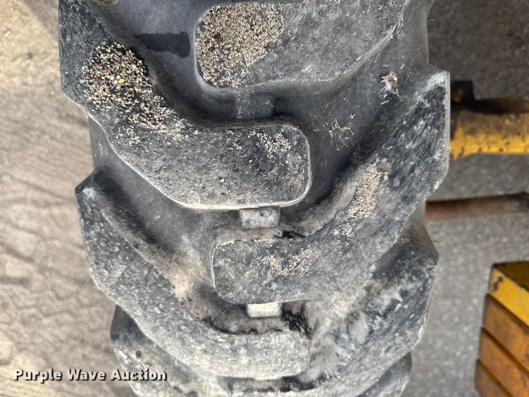 image for item EA1908 1999 John Deere 310SE backhoe