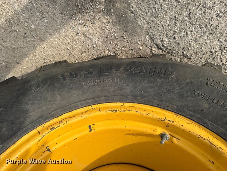 image for item EA1908 1999 John Deere 310SE backhoe