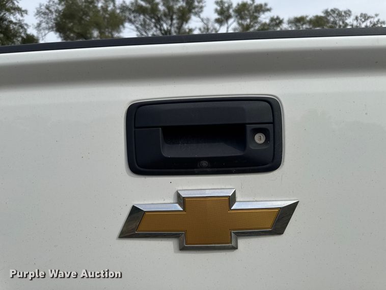 image for item EA1911 2017 Chevrolet Colorado pickup truck