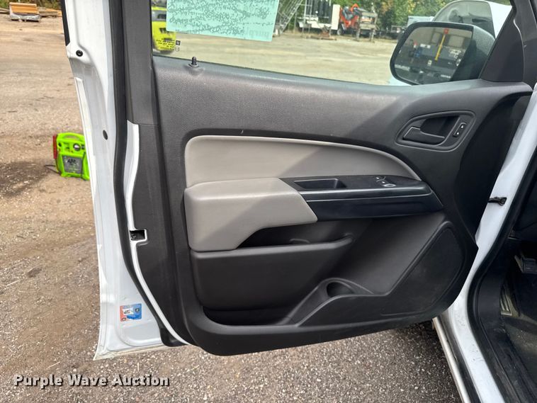 image for item EA1911 2017 Chevrolet Colorado pickup truck