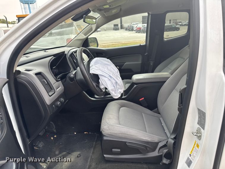 image for item EA1911 2017 Chevrolet Colorado pickup truck