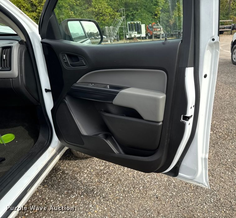 image for item EA1911 2017 Chevrolet Colorado pickup truck